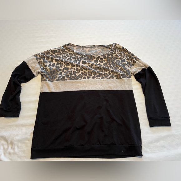 BIBI Top block, style, extra large, missing, size tag,used boutique purchased - Picture 1 of 14